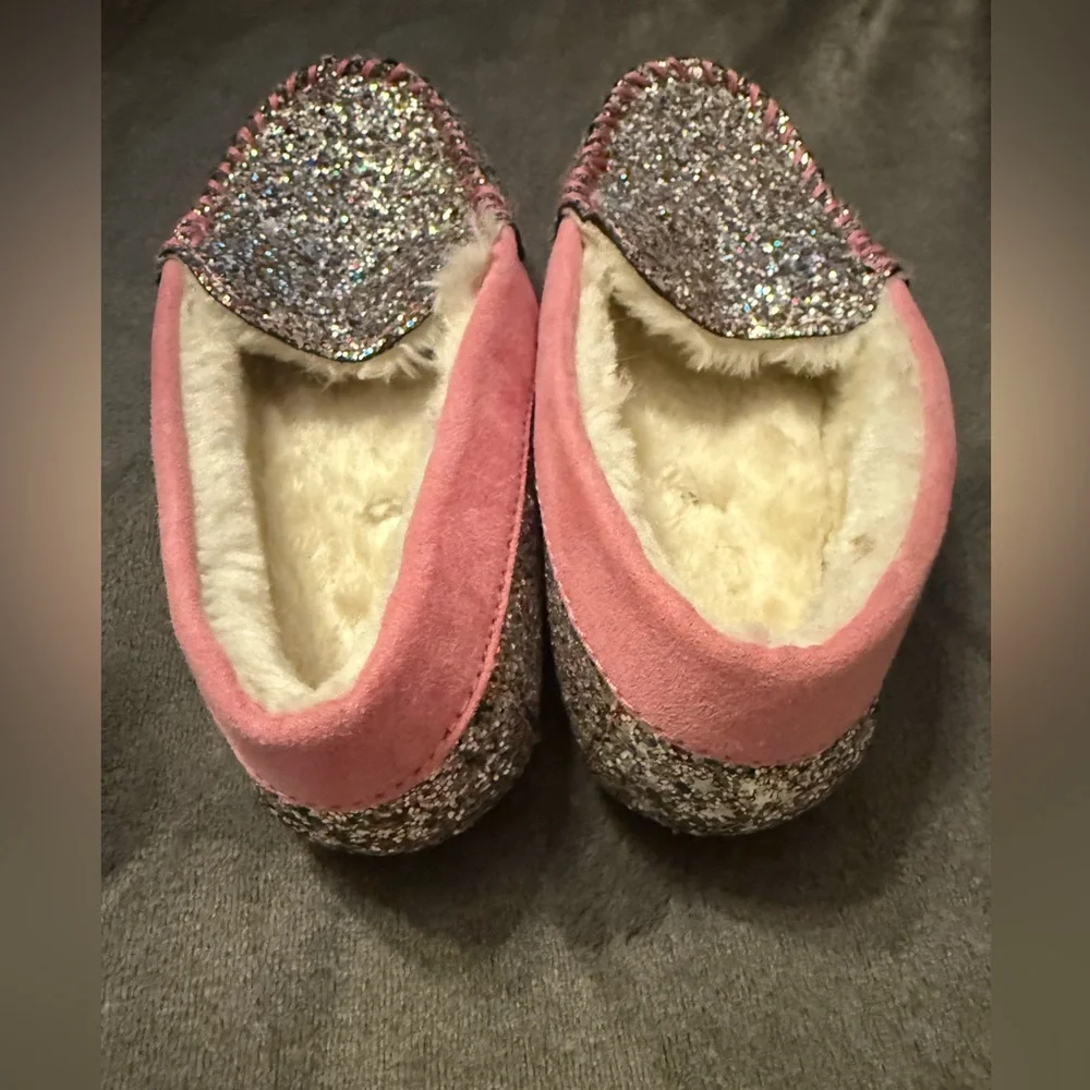 Lands’ End size 2 girls slippers